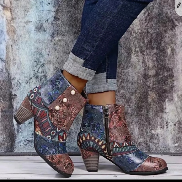 Shoes - ANKLE boots high heels size 9